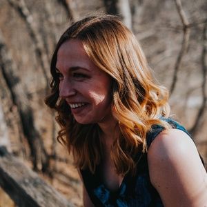 Meet your Posher, Loni